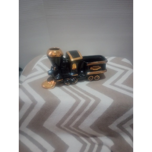 The Unbranded Brand Other - Locomotive Train TV Planter Ceramic MCM Retro 50s Black, Gold 8 3/4L X 5in Tall